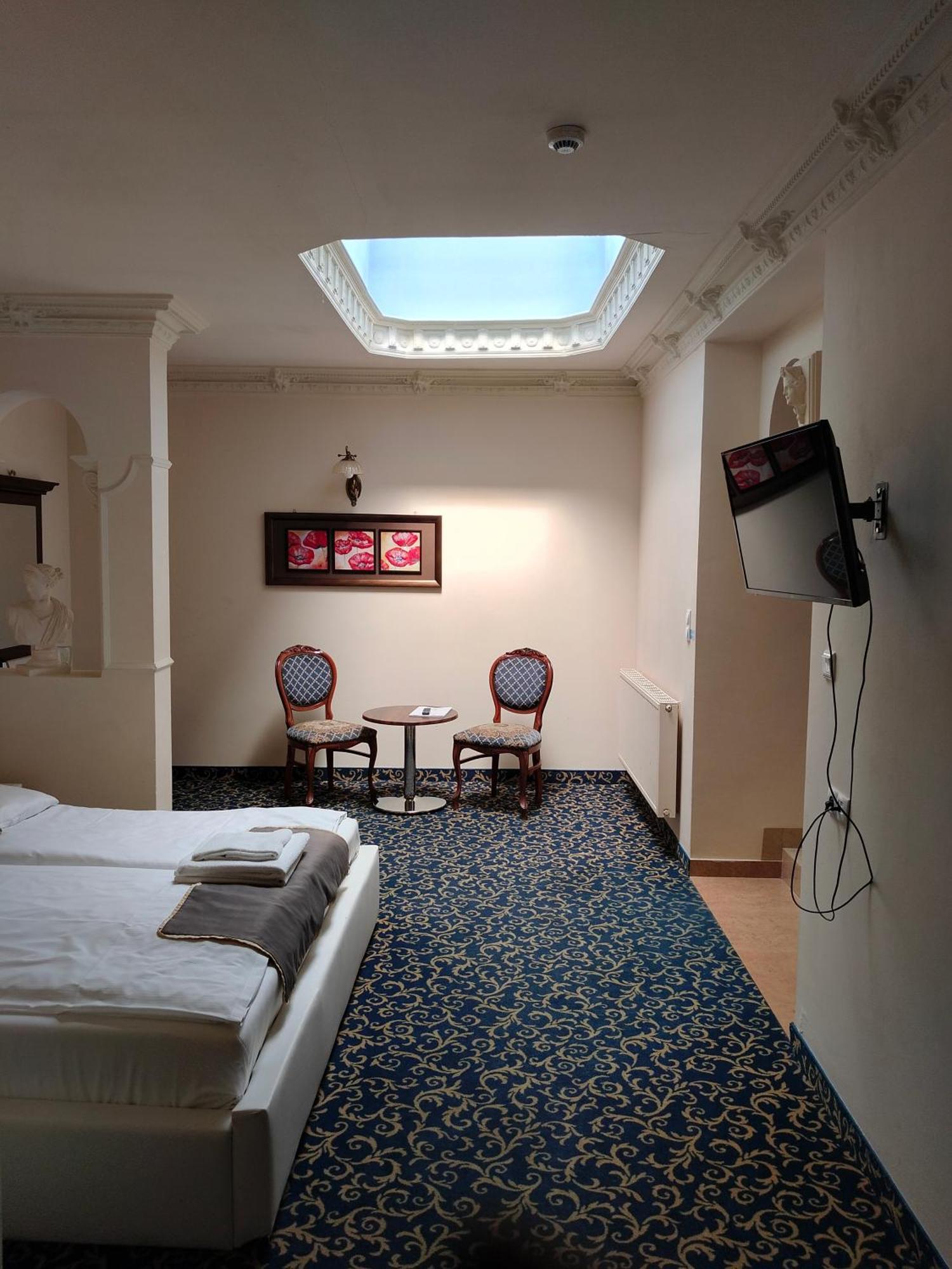 Hotel Venecia Palace Michalowice  Exterior photo